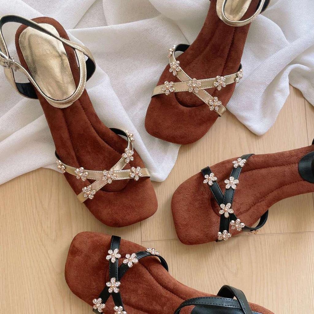 French rhinestone thick heel cross with sandals women's 2025 summer new models are beautiful square head thick heel with open toe sandals