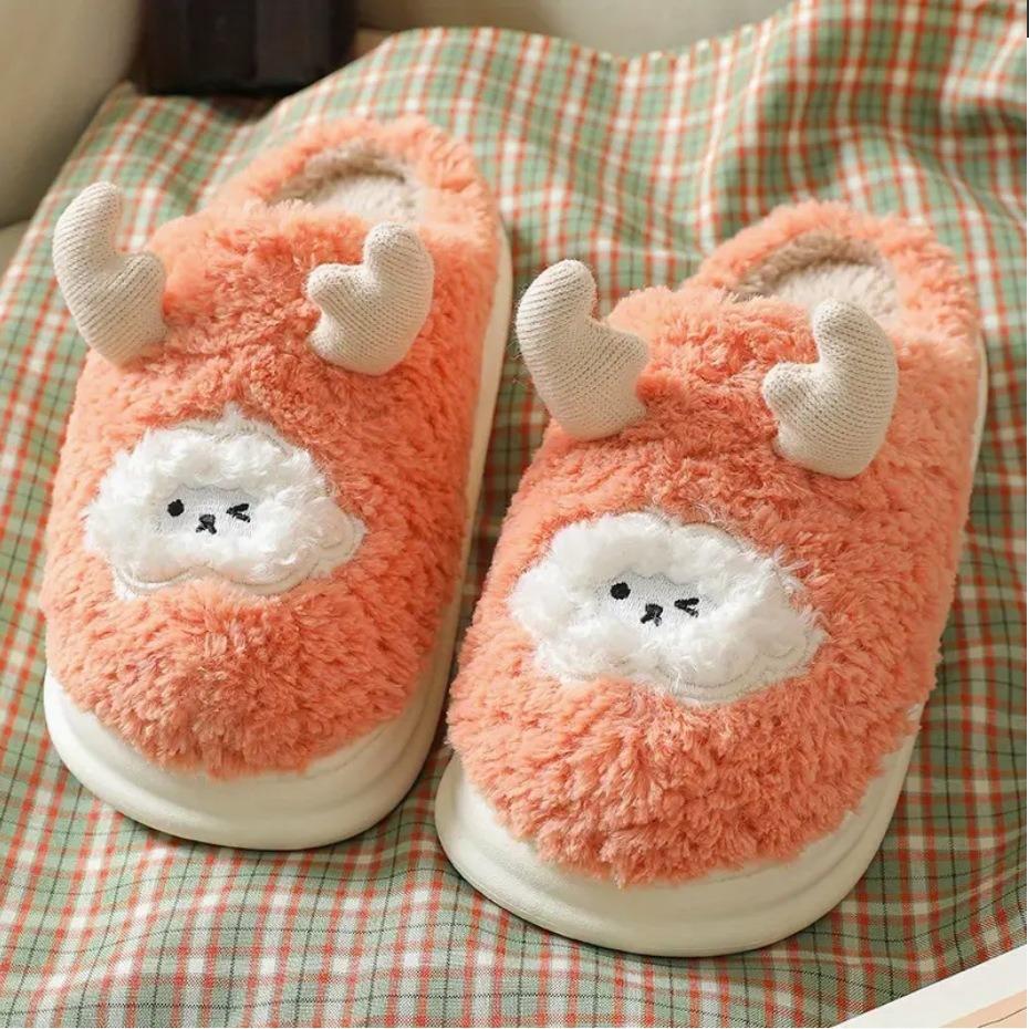 

Тапочки Mao Mao из хлопка женские зимние домашние нескользящие теплые пара носит мультяшные тапочки сумка голова мужчина оранжевый