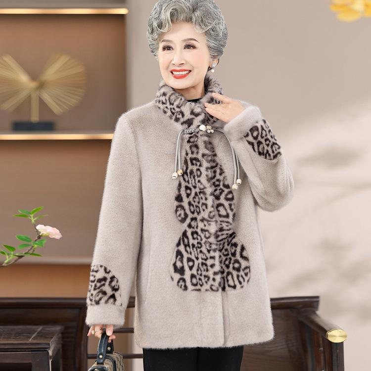 Middle-aged and Elderly Women's Clothing, Grandma, Fur Coat, Noble Mother, Autumn and Winter New Fur Old Lady Coat