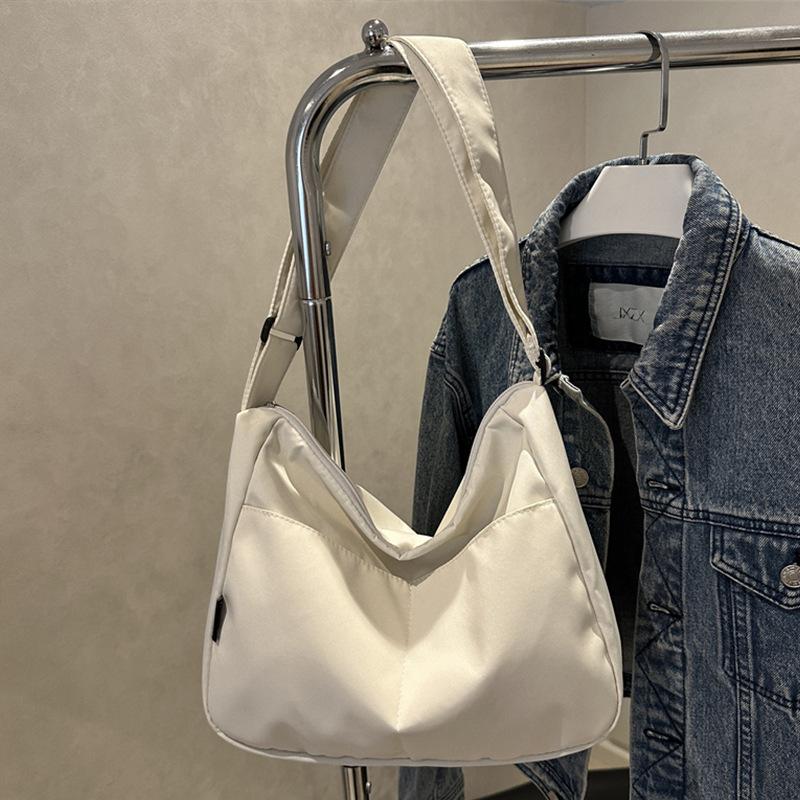 

Новая холщовая сумка 2025 года, женская летняя сумка-мессенджер большого объема в стиле Сэн Мэн, простая и популярная сумка-ведро белый