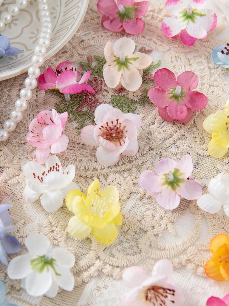 20/50 Stück Kleine Pfirsichblüten Künstliche Blumen Haus Zimmer Tischdeko Kranz Hochzeit Braut DIY Zubehör Kopfschmuck Brosche Geschenk