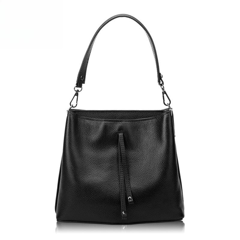 

Korean-style Fashionable and Trendy Leather Women s Single-shoulder Handbag, Simple and Elegant Leather Slanted Bucket Bag