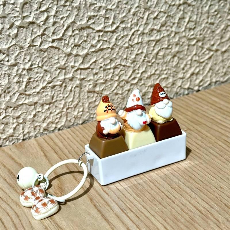 3 Keys Cute Gnome Fidget Keychain With Stress Relief Lovely Cartoon Design For Office Decor Daily Use Small Gift