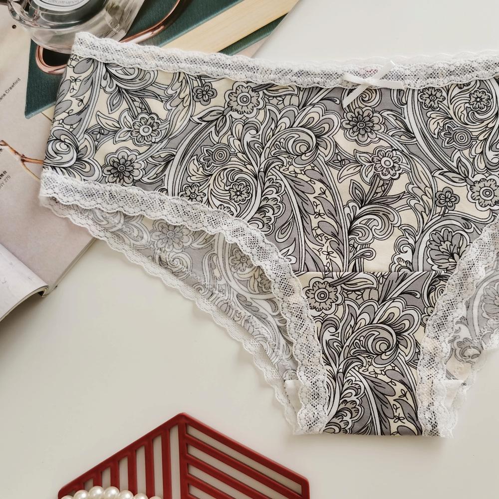 Special Clearance: Skin-Friendly, Seamless Quick-Dry Mid-Rise Women's Pink Silk Nylon Triangle Panties