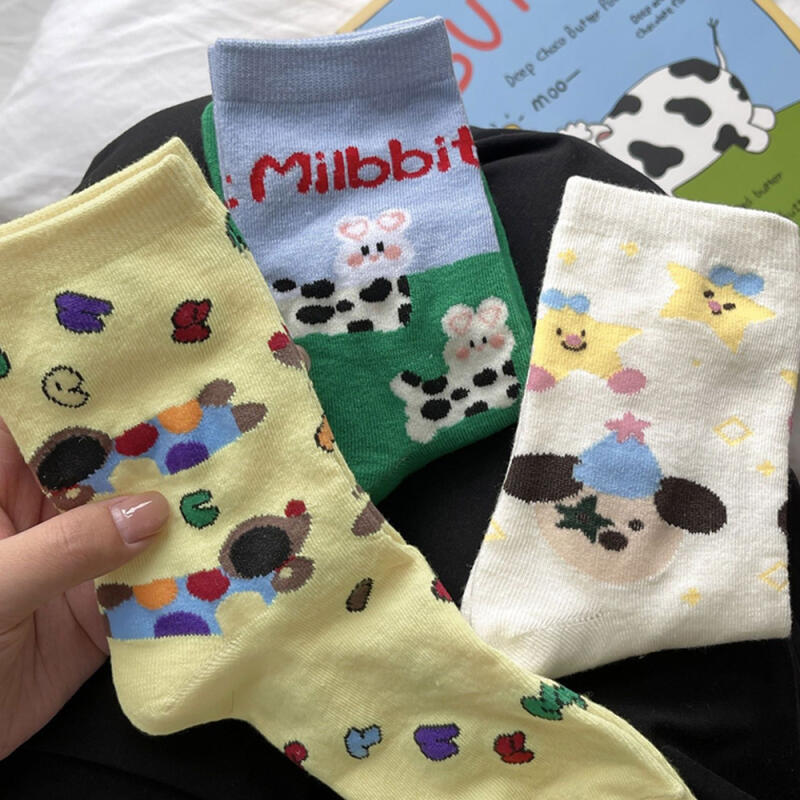 Unique Compression-Free Socks Golji Mid-Calf Socks white