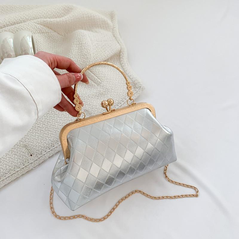 Chic And Modern Shell Bag For Women In Silver And Gold Ideal For Street Style