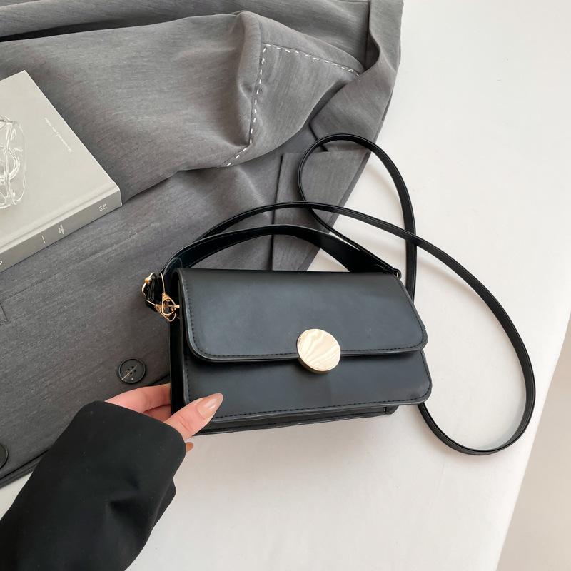 Solid color simple foreign style handbag 2025 spring new versatile ins shoulder messenger bag temperament small square bag women