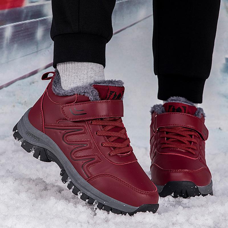 2025 new comfortable and versatile winter big cotton shoes for the elderly outdoor warm walking in the elderly mother