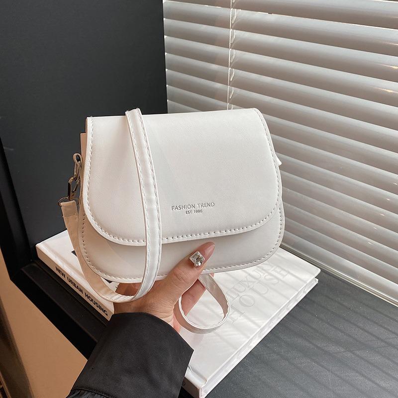Candy Color Autumn and Winter New Versatile Shoulder Bag Fashionable Small Fresh High Value Feeling Saddle Bag Commuter Messenger Women's Bag