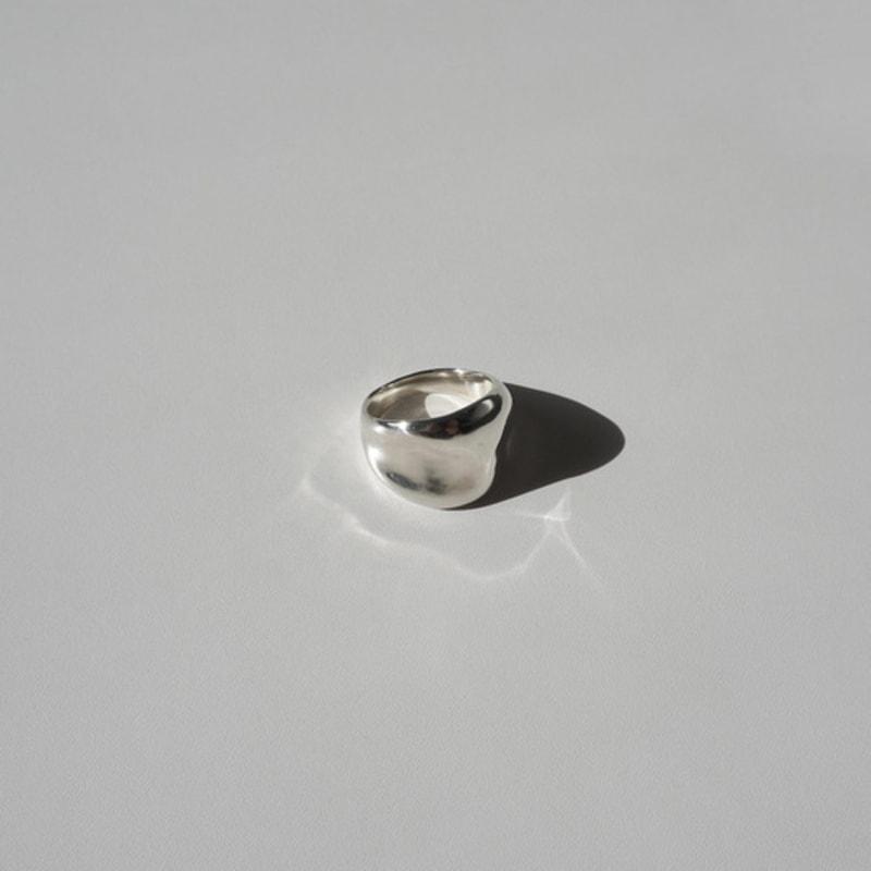 YEONSEUNG Flow Bold Ring