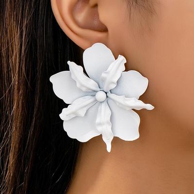 Chic Oversized Pleated Floral Stud Earrings for Stylish Women