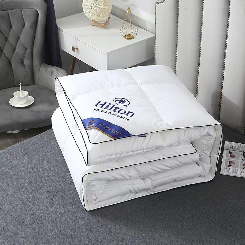 

Yueji Mei Down Alternative Winter Quilt - Luxury Five-Star Hotel Comfort for All Seasons 1.5x2m, 4 jin with gift box