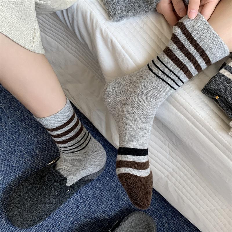 Wool Socks for Women in Autumn and Winter, Color-blocking Striped Mid-calf Pile Socks, Thickened and Warm Wool Socks