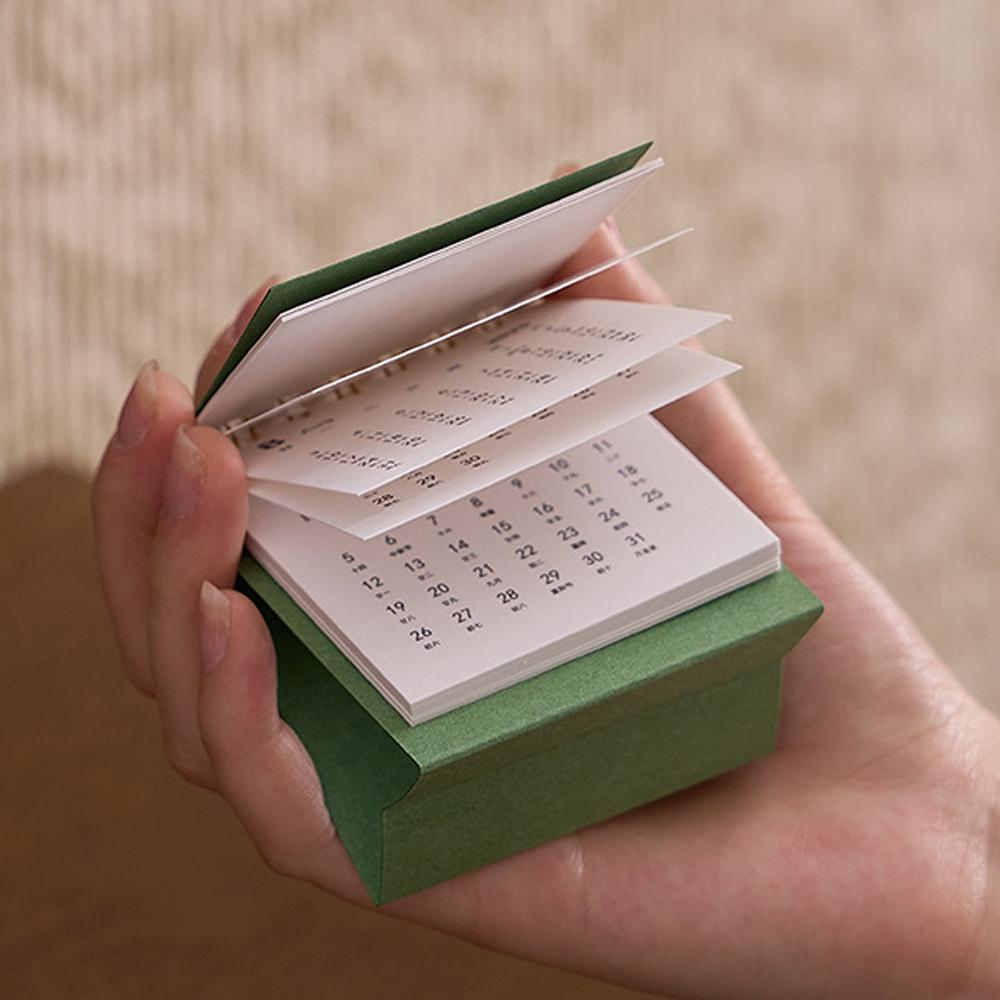2026 Unprinted Portable Simplified Mini Calendar 180° Page Flip Desktop Ornament Check-in Plan Style Calendar