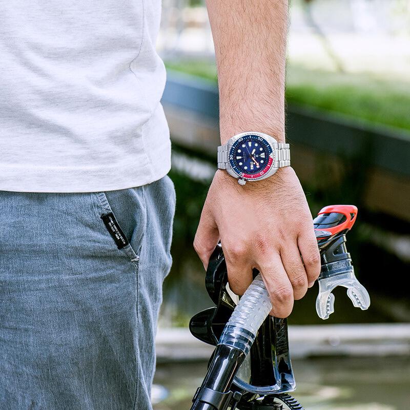 Men's Automatic Waterproof Stainless Steel Wristwatch with Double Calendar and Abalone Coke Bezel