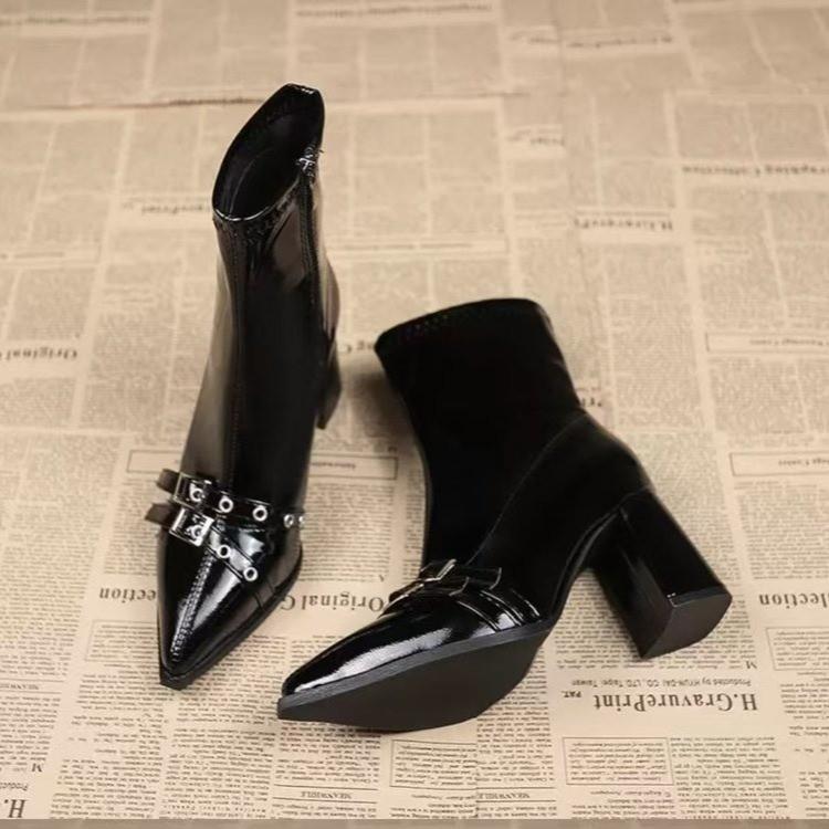 French Temperament Pointed Fashion Short Boots Women's Autumn and Winter Burgundy Thick Heel Belt Buckle High Heel Fashion Boots