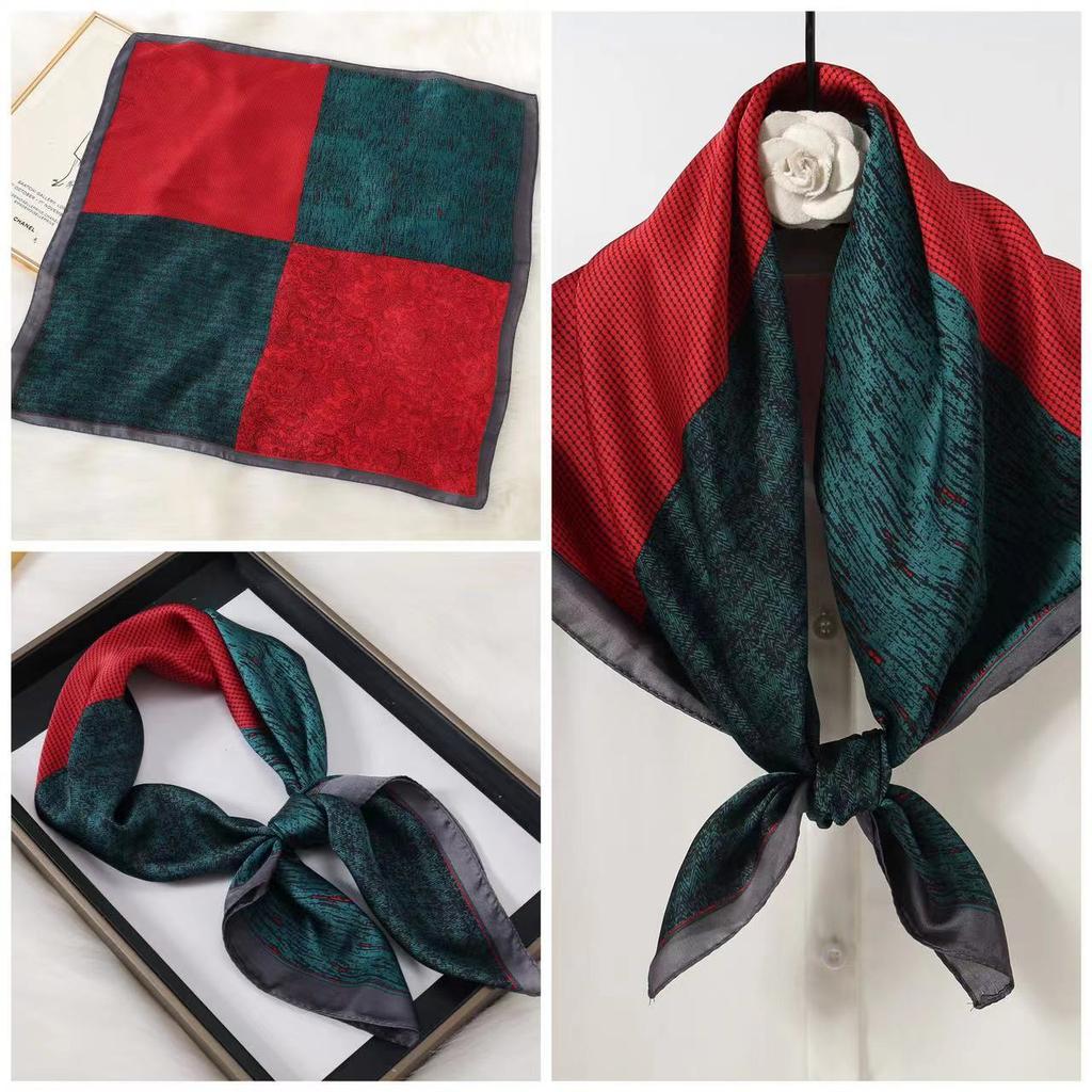 Eleganti Foulard di Seta da Donna Con Centinaia di Camicie, Assistenti di Volo, Decorazione Professionale, Protezione del Collo, Foulard, 70 Foulard Quadrati Piccoli.