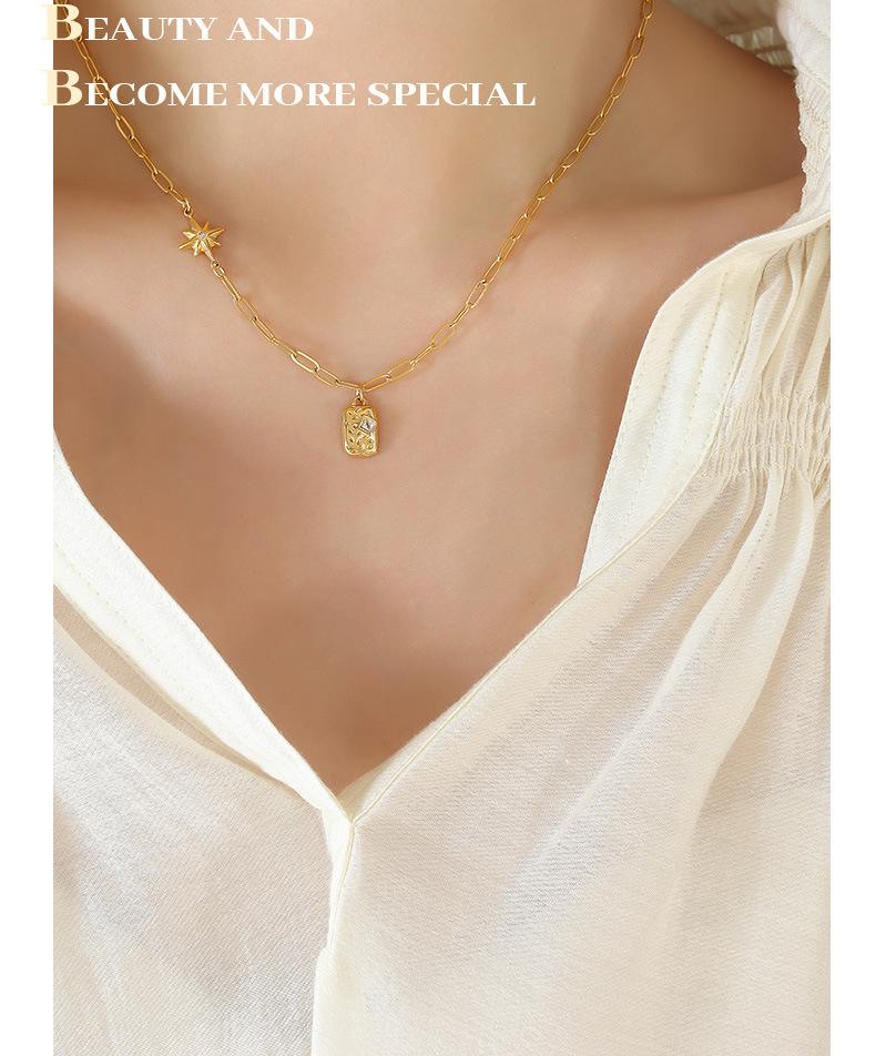 European Winter Zircon Hexagram Pendant Necklace In 18K Gold-Plated Titanium Steel