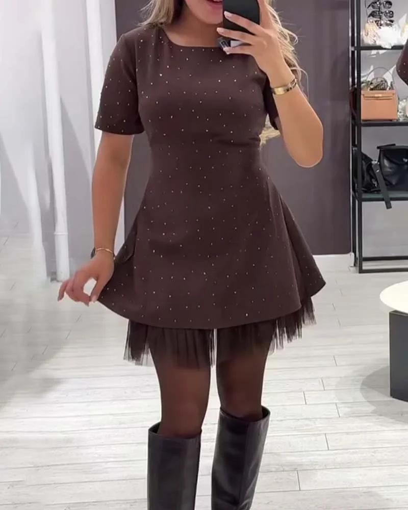 Платье-сетка со стразами и плиссировкой 2025 - Весенне-Летняя Европейская Коллекция S кофейный