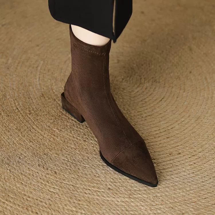 Stivaletti da donna 2026 nuovi autunno e inverno stivaletti color carne a fondo piatto stivaletti corti francesi a punta da donna