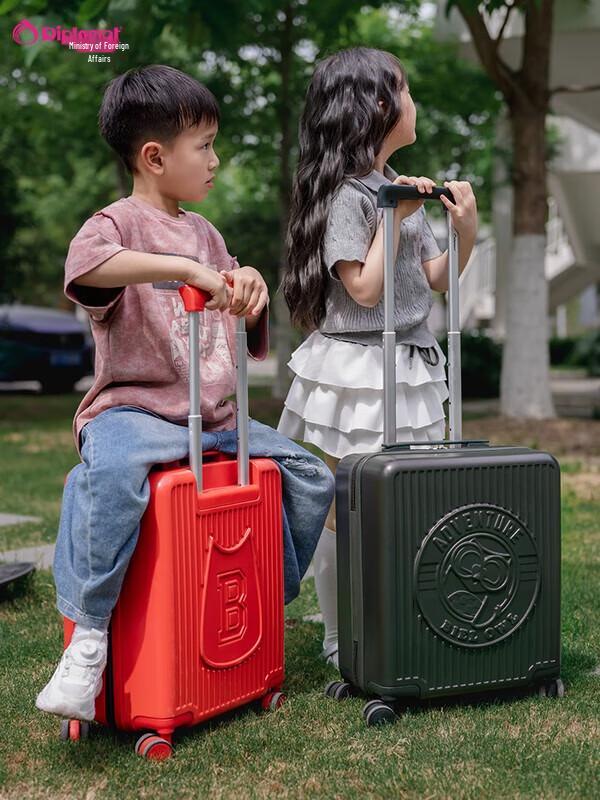 Diplomat BuBu Kids 17-inch Hard Shell Carry-On Suitcase