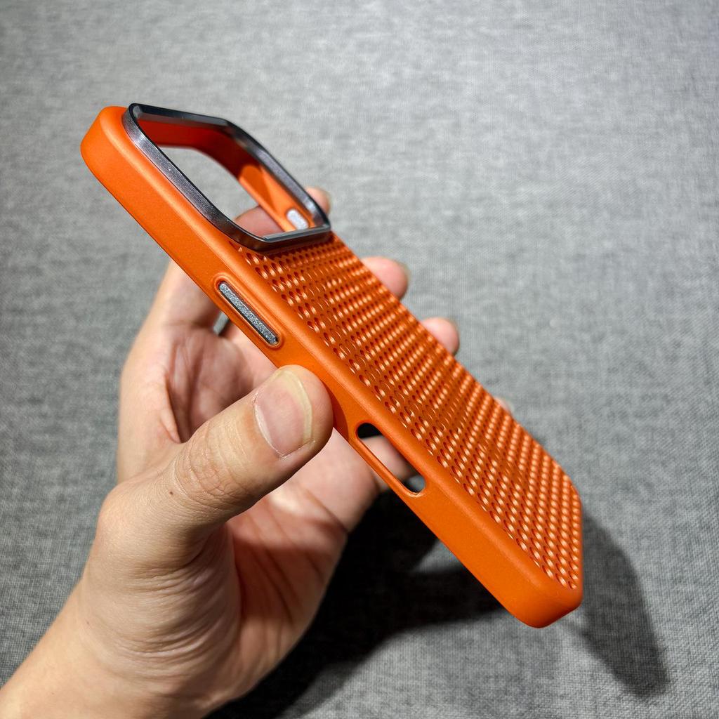 Honeycomb Heat Dissipation iPhone 16 Pro Max Magnetic Protective Case - Solid Color Hard Shell with Large Hole Design