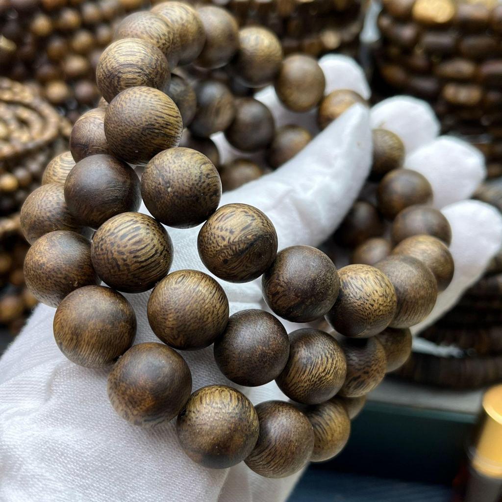 Yingge Green Qinan Agarwood 13mm Round Bead Buddhist Rosary Bracelet