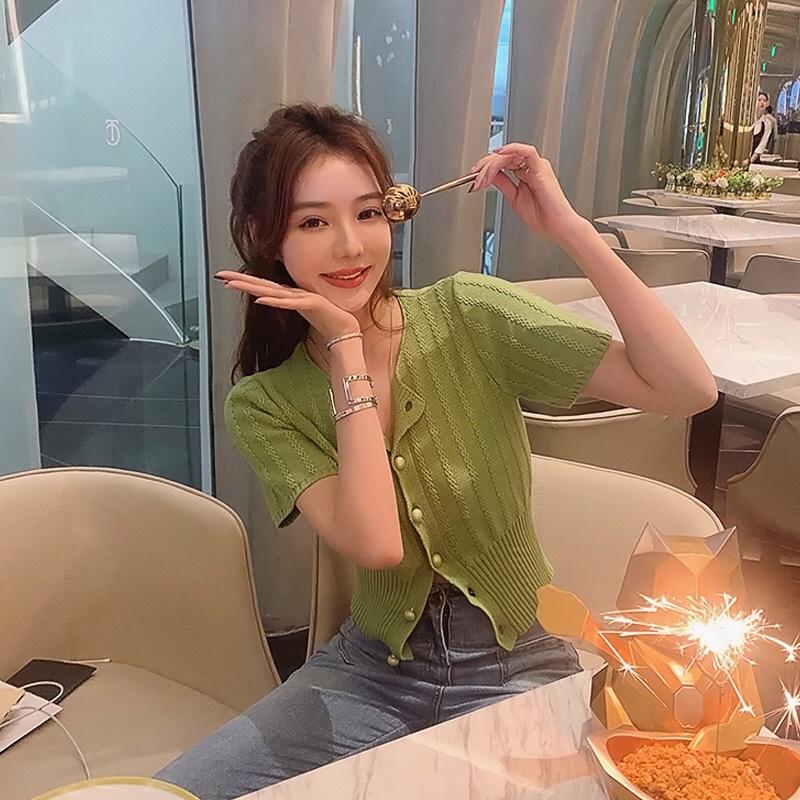 

Летний новый стиль повседневный универсальный кардиган с короткими рукавами внешний топ женский однобортный короткий свитер с круглым вырезом One size