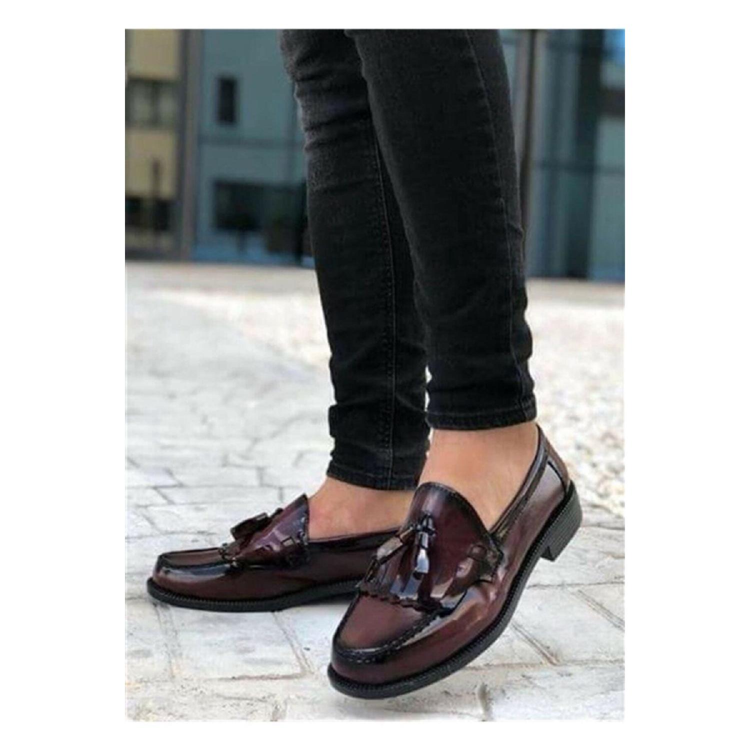 

Мужские классические лакированные туфли Corcik бордово-красные с кисточками 41