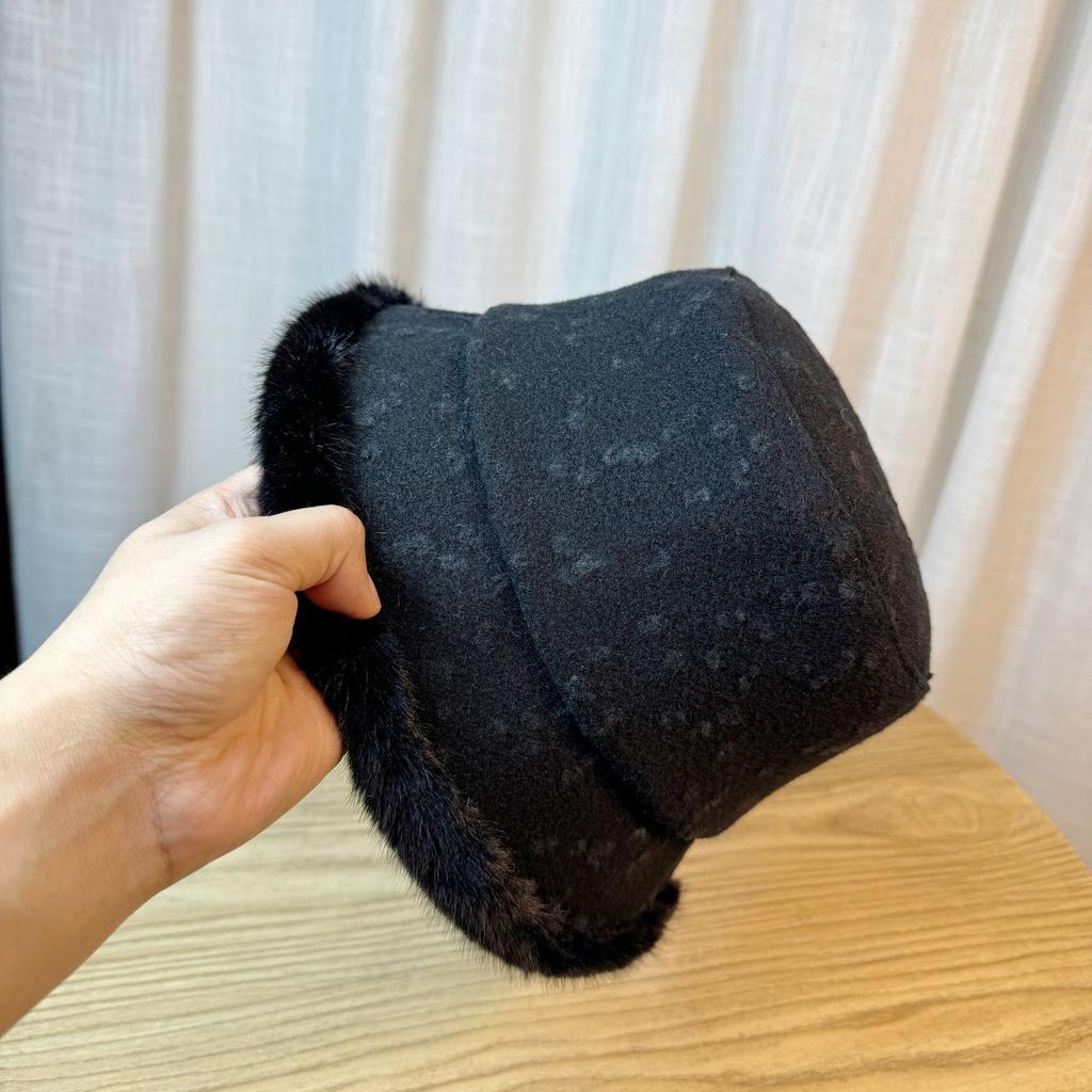 Fisherman Hat Women's Autumn and Winter Thickened Velvet Warm Windproof Ear Basin Hat Large Head Circumference Bucket Hat
