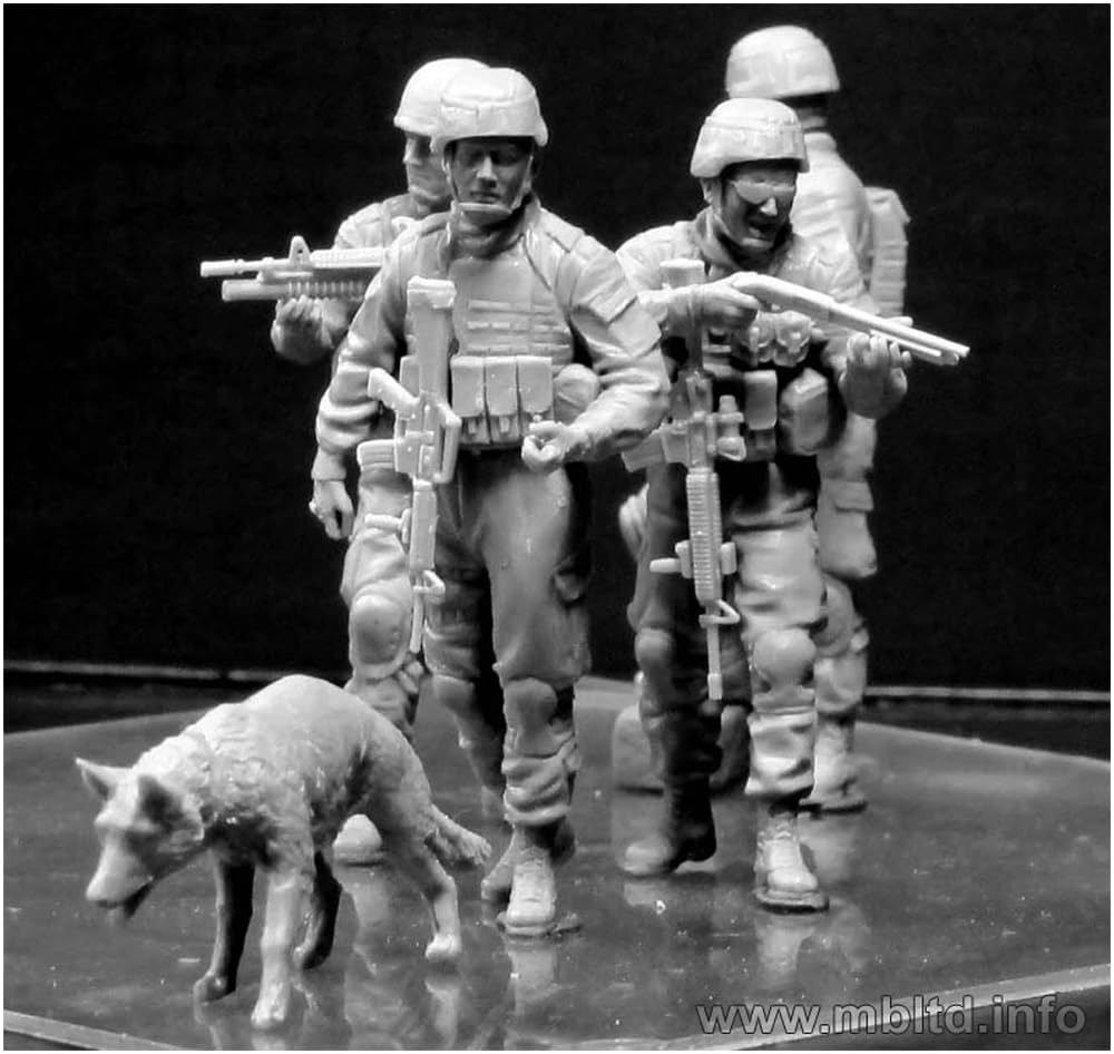 Master Box American 4 Active Infantry Military Dog Afghan War Search Unit Plastic Model MB35154 1/35 +