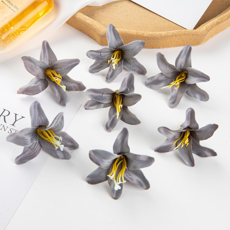 Konstgjorda Blommor Siden Lilja Bröllop Brudfölje Trädgård Hemma Festival Krans Tillbehör DIY Godislåda Gåva Scrapbook Hot sales