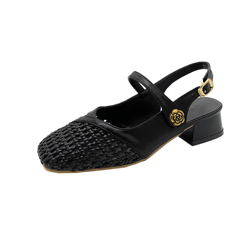 Internet Celebrities with the Same Versatile Niche Square Head Woven Camellia Sandals Women's Summer French Retro Thick Heel Bag Head Sandals