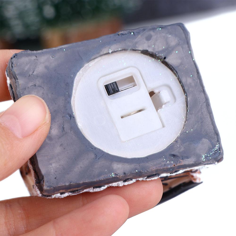 Neujahrs Feengarten Miniaturen Figur Leuchtendes Kunstharz Handwerk Ornament LED-Licht Weihnachtsdekoration Dorfhaus