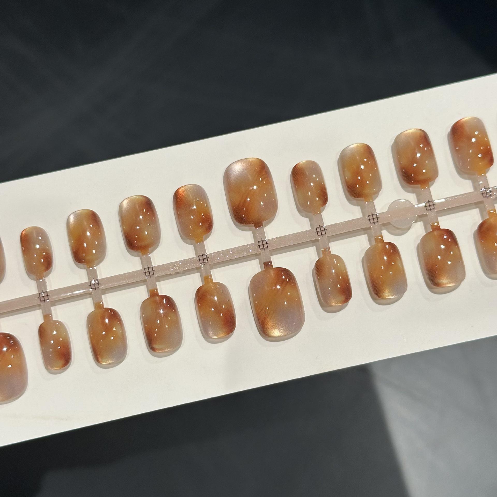 Amber 30-Piece Luxury Wearable Nails Set – Summer High-End Feel