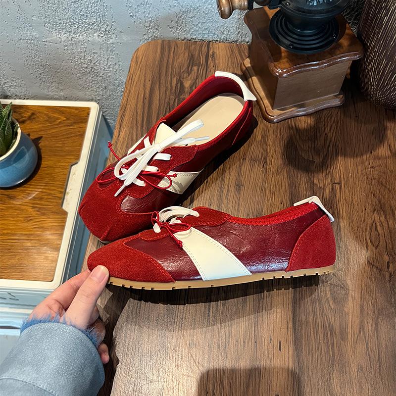 

Leather polka dot German training shoes women s spring and summer new flat-bottomed sports Forrest Gump shoes casual women s shoes versatile shoes 40 червоний