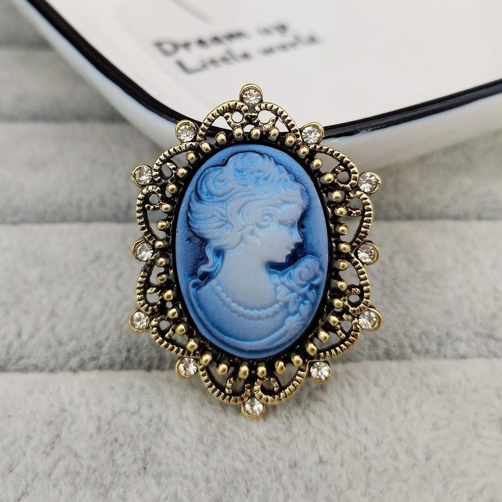 Crystal Rhinestones Cameo Vintage Brooches for Women Queen's Cameo Beauty Head Brooch Pin Clothing Accessories Girls Gifts