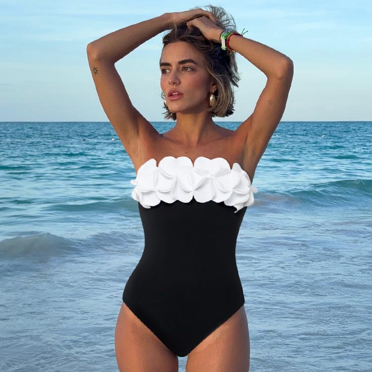 2024 Stylish Black & White 3D Floral Bandeau One-Piece Swimsuit for Women
