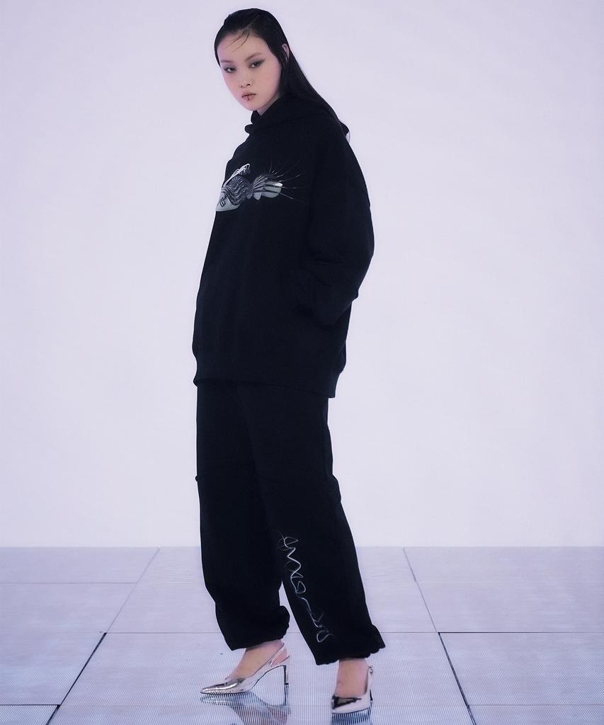 Amadyu Future Logo 3D Artwork Piping Jogger Pants Jogger Pants_Zet Black