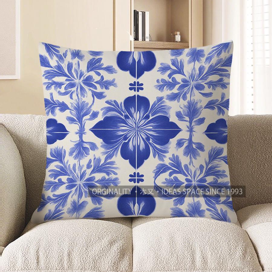 Home Decor Blue Floral Pattern Decorative Throw Pillow Pattern Cushion Cover Suitable For Sofa Bedroom Car Pillow Cover