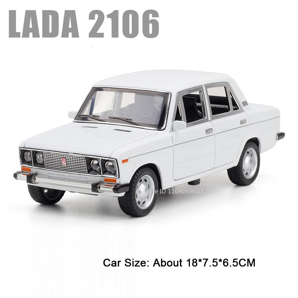 1:24 Lada 2106 Police Car Model Toy Metal Diecast Vintage Cars Sound Light Doors Opened Pull Back Simulation Vehicles Kids Gifts