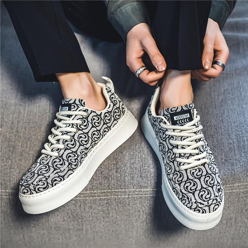 Men's shoes spring 2024 new casual shoes soft-soled sports board shoes canvas shoes Korean version versatile printed little white tide shoes