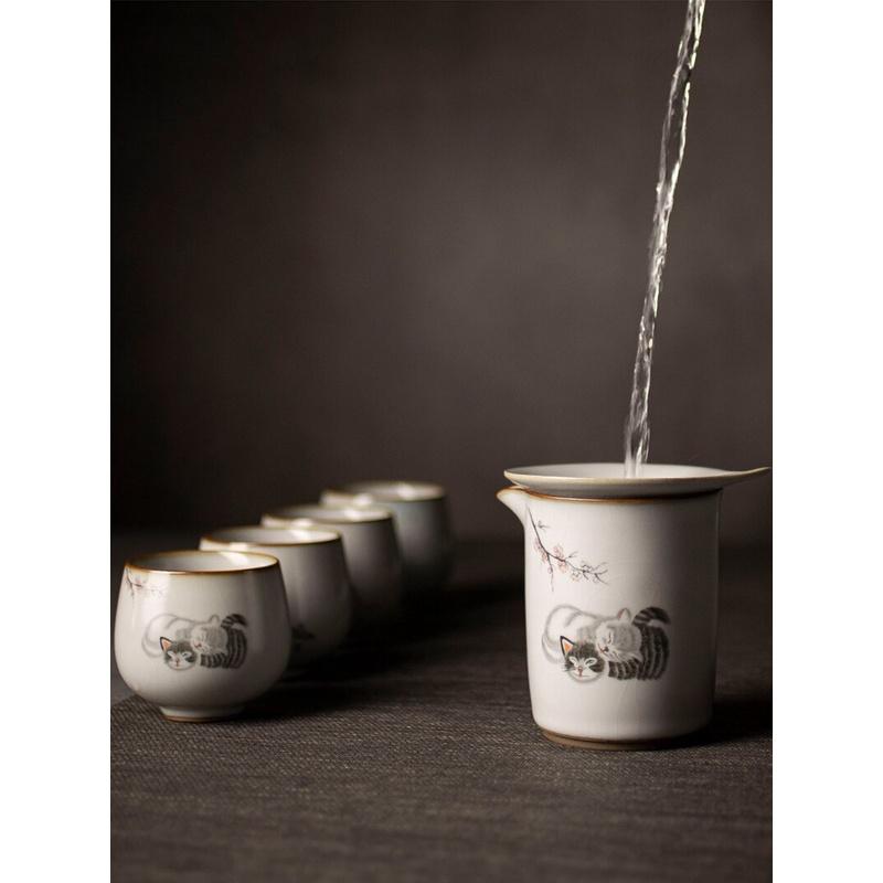 300ml Ru Kiln Fair Cup Cute Cat Tea Divider Ceramic Even Cup Gong Cup