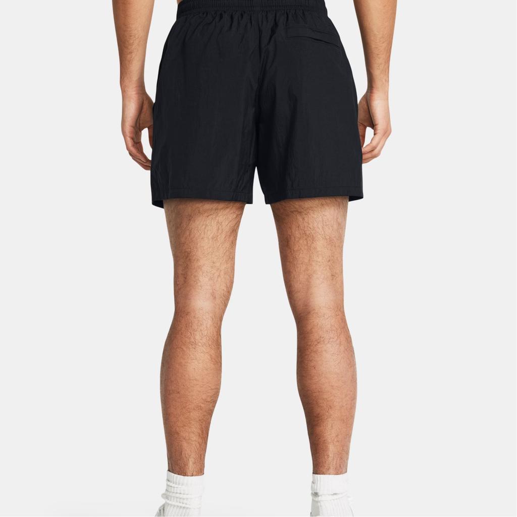 Under Armour Solide Logo Gerade Bein Gewebte Freizeitshorts Herrenshorts Schwarz 1383351-001