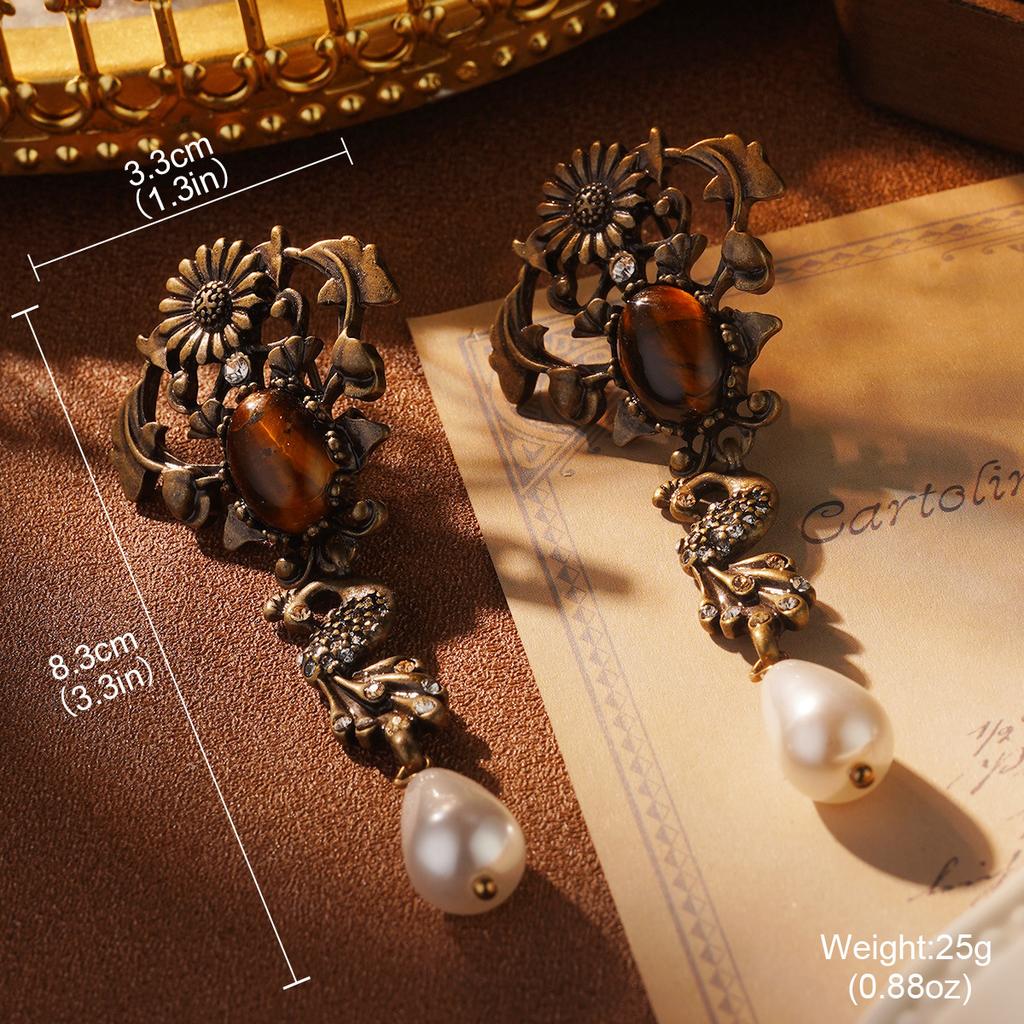 Court Style Light Luxury New Earrings Turquoise Fringed Earrings Medieval Brooch Ring Retro High-end Earrings