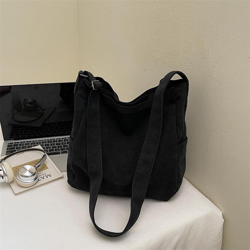 

Korean Style Ins Simple Shoulder Bag Women Large Capacity Lightweight Versatile Commuting Bag Casual and Simple Crossbody Bags чёрный