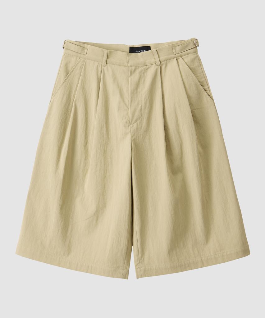Denawo Double-Pleat Chino Bermuda Pants (Light Beige)