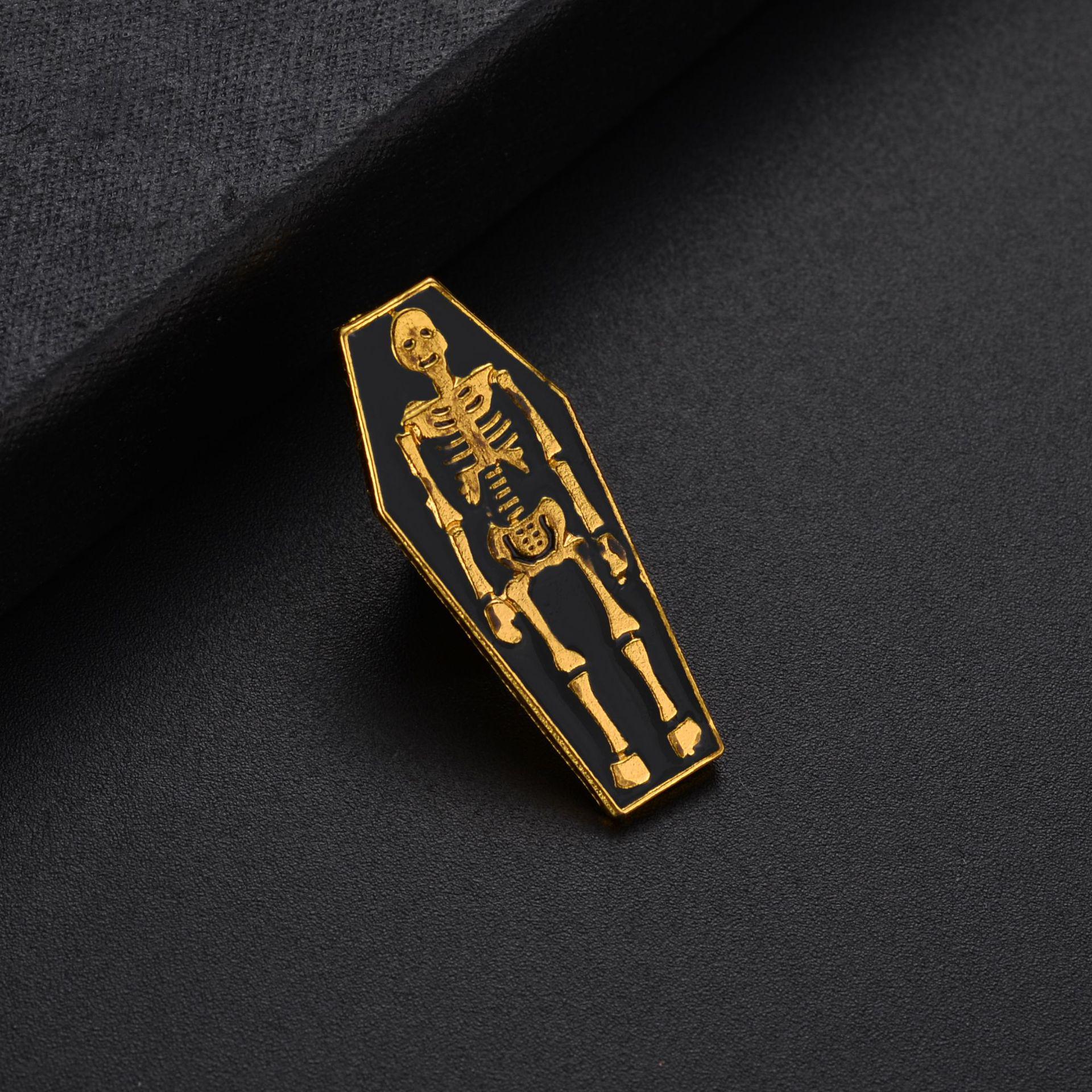European and American Fashion Skull Heart Brooch - Popular New Style Jewelry
