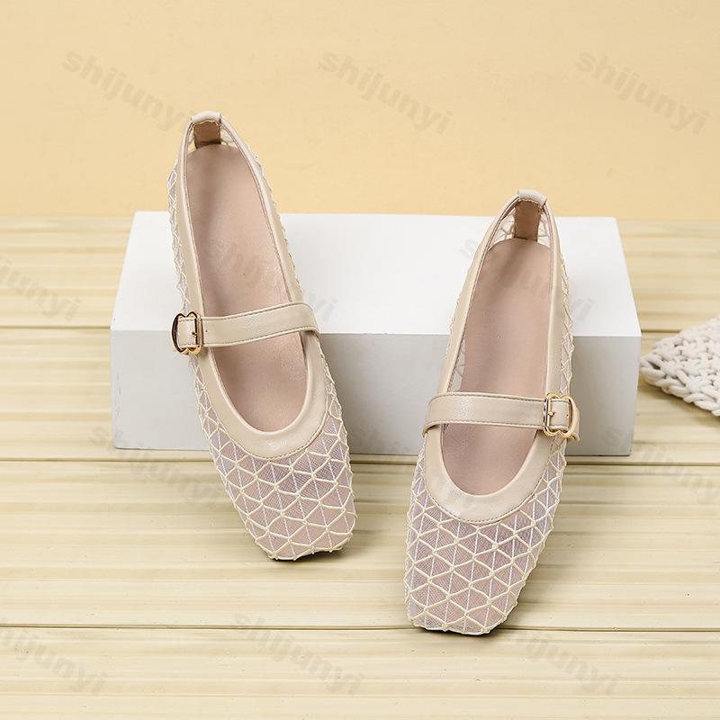 Fashion Niche Mesh Ballet Style Women's Shoes Spring 2025 New Style Breathable Hollow Retro Flat Sole Sandals Elegant Fishing Net Shoes