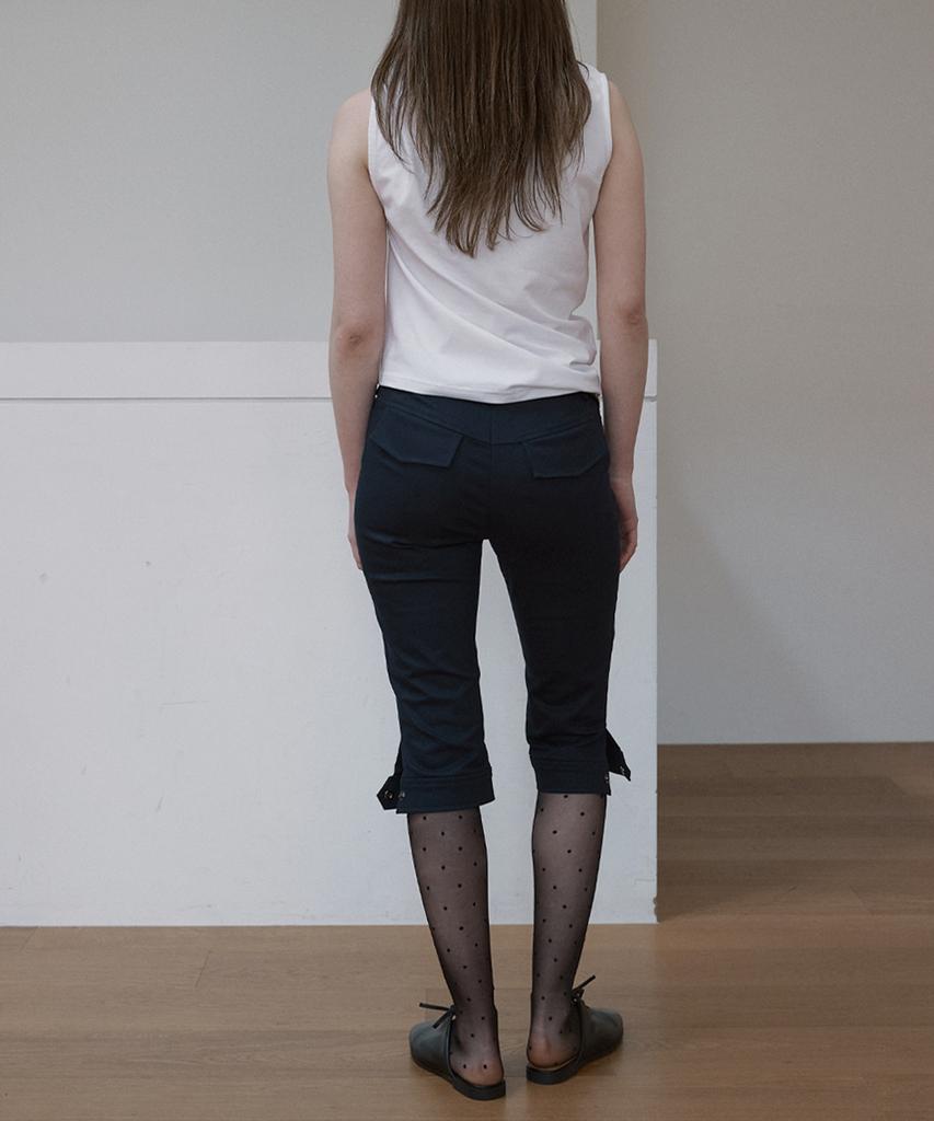 SIGREAT Stretch Snap Capri Pants_Navy